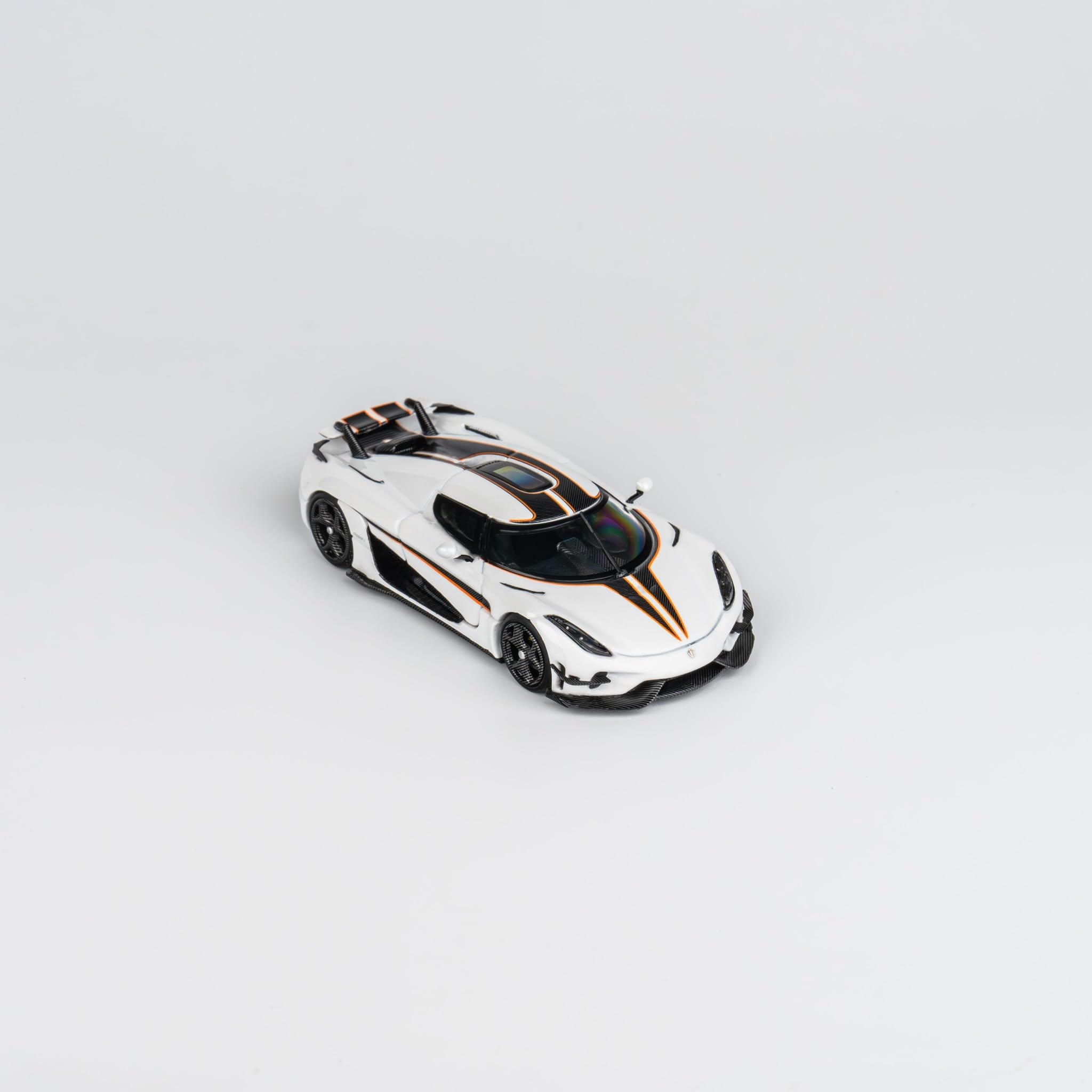 【これから値上げします⭐︎】1/43 ケーニグセグ　レゲーラ　外箱(紙)付き Amazon | 1/64 TPC Koenigsegg ケーニグセグ Regera レゲーラ 白 [並行